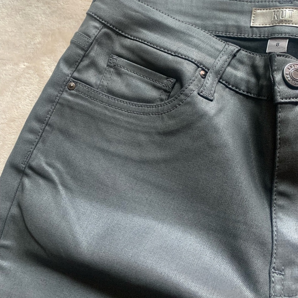 NWT Kut from the Kloth High Rise Kelsey Fab Ab Ankle Flare In coated gray size 8 - Picture 5 of 12